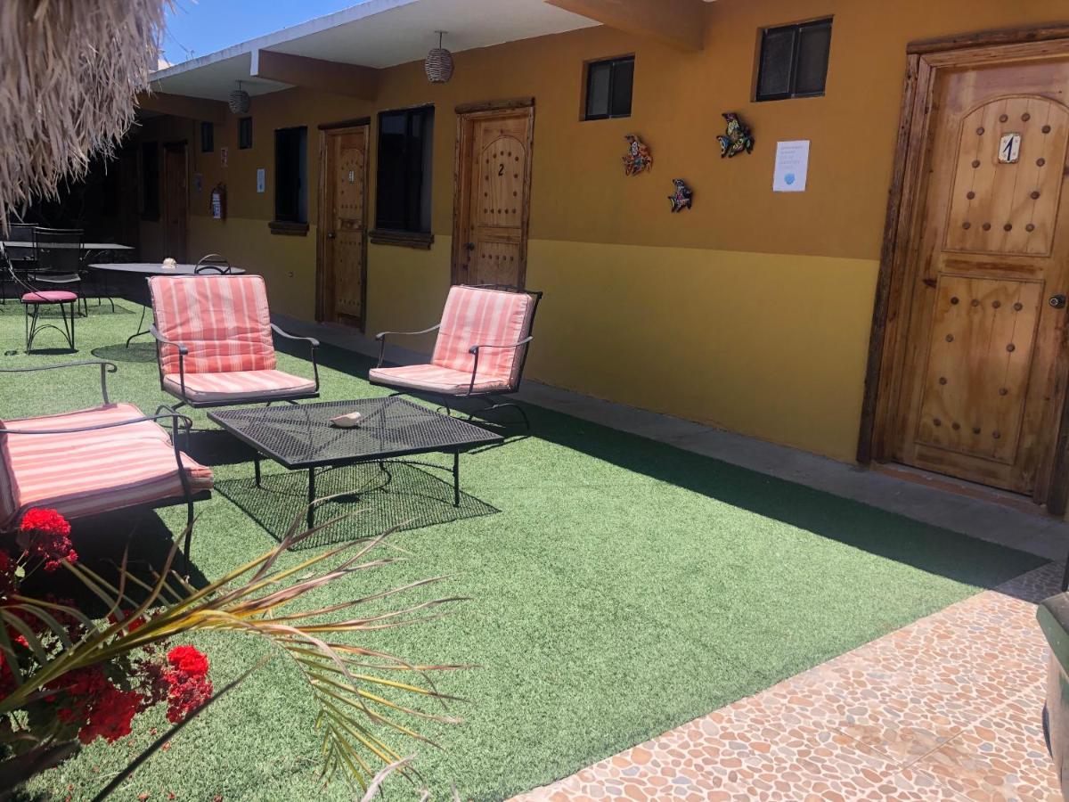 Hotel Isabela, Mag Bay Puerto San Carlos 외부 사진